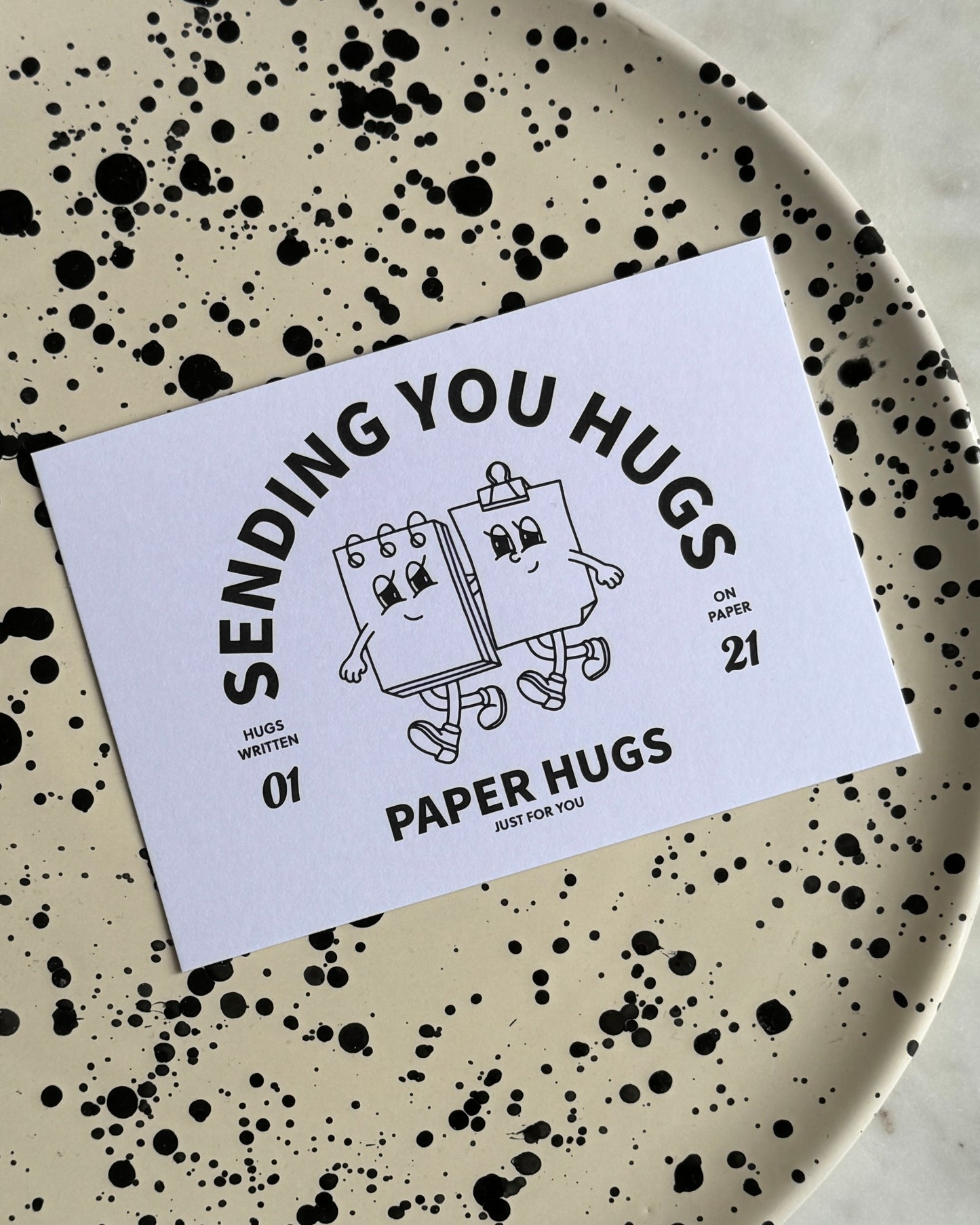 Postkarte «PAPER HUGS»