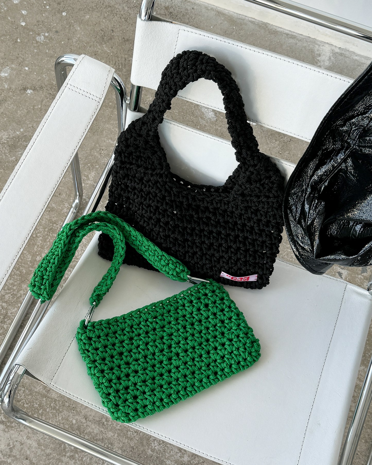 The Functional Strappy Bag «ALIEN GREEN»